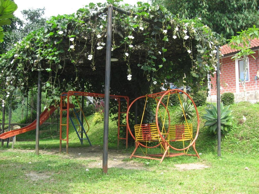 Bantal Guling Villa Lembang Exterior foto
