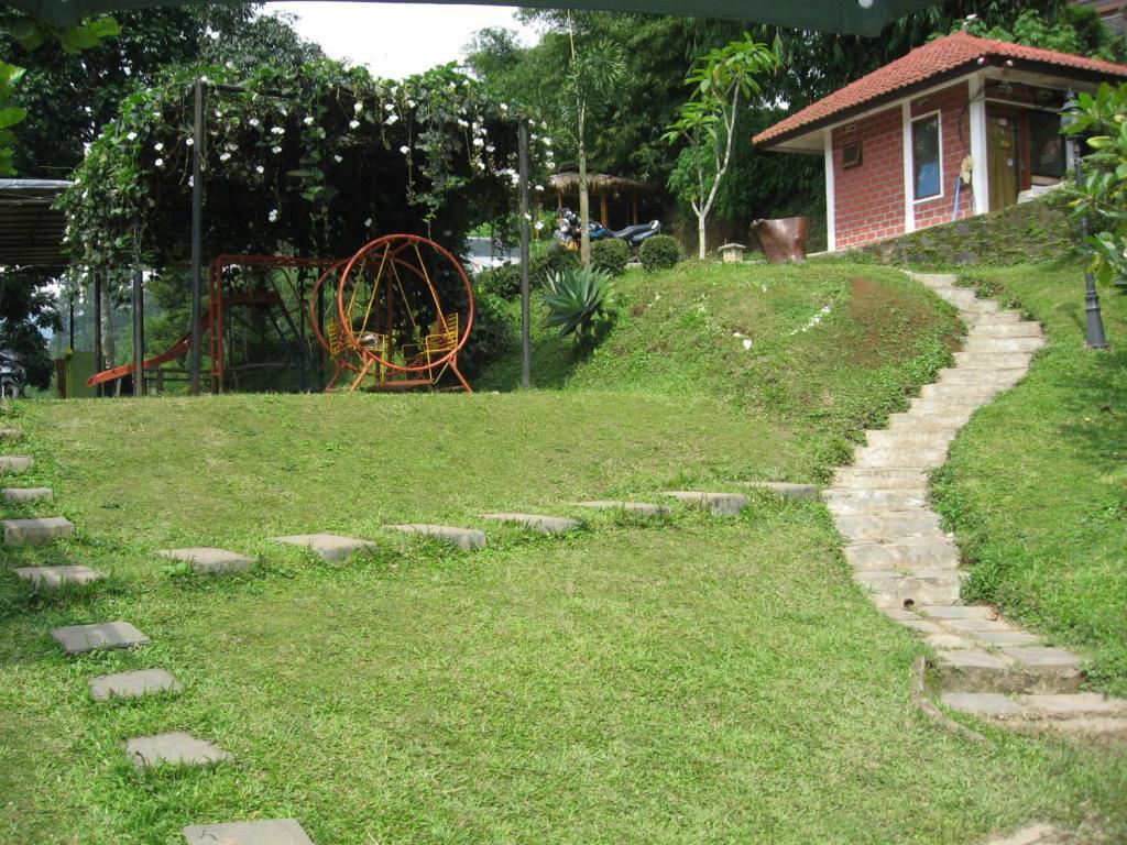 Bantal Guling Villa Lembang Exterior foto