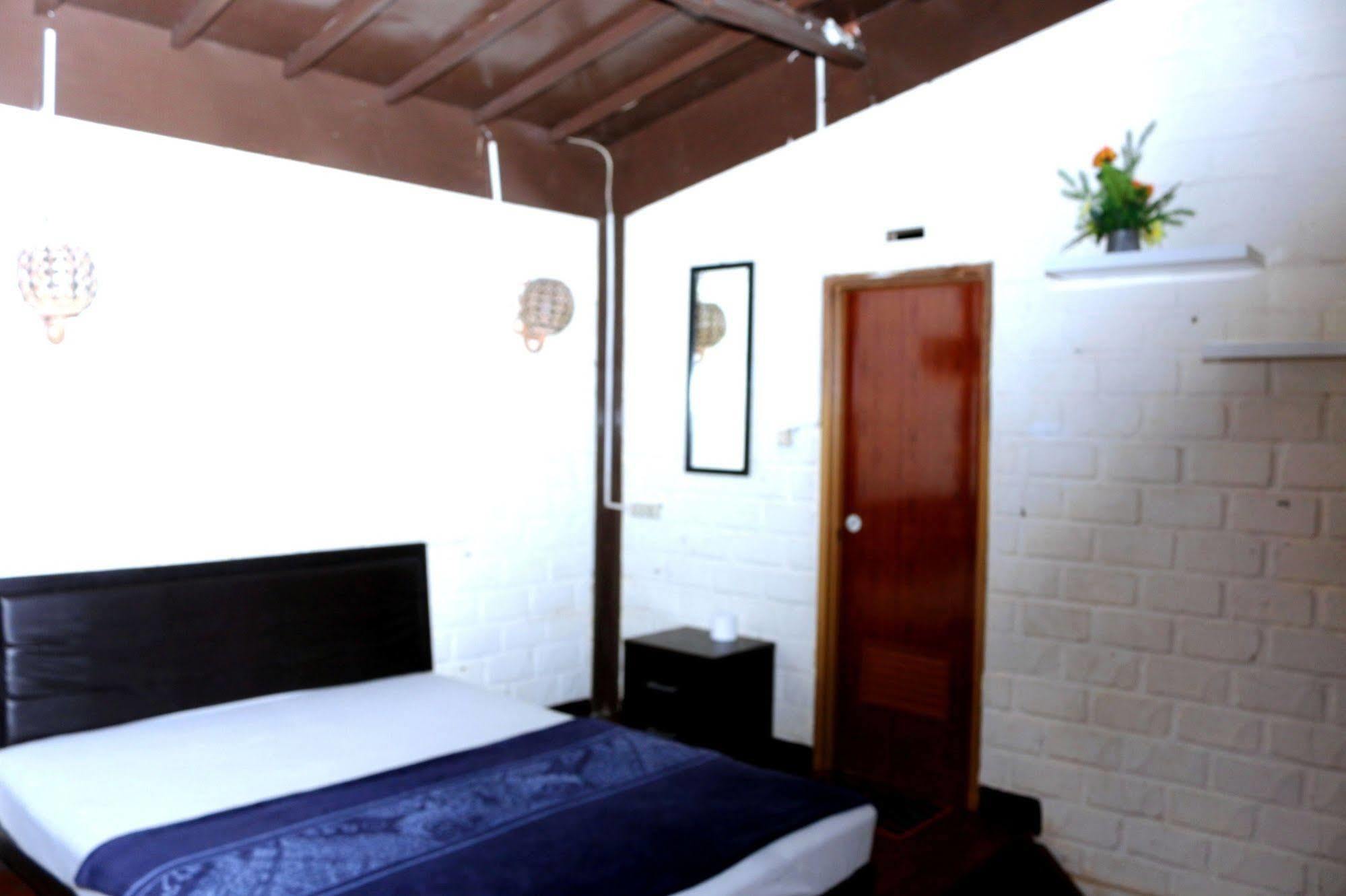 Bantal Guling Villa Lembang Exterior foto